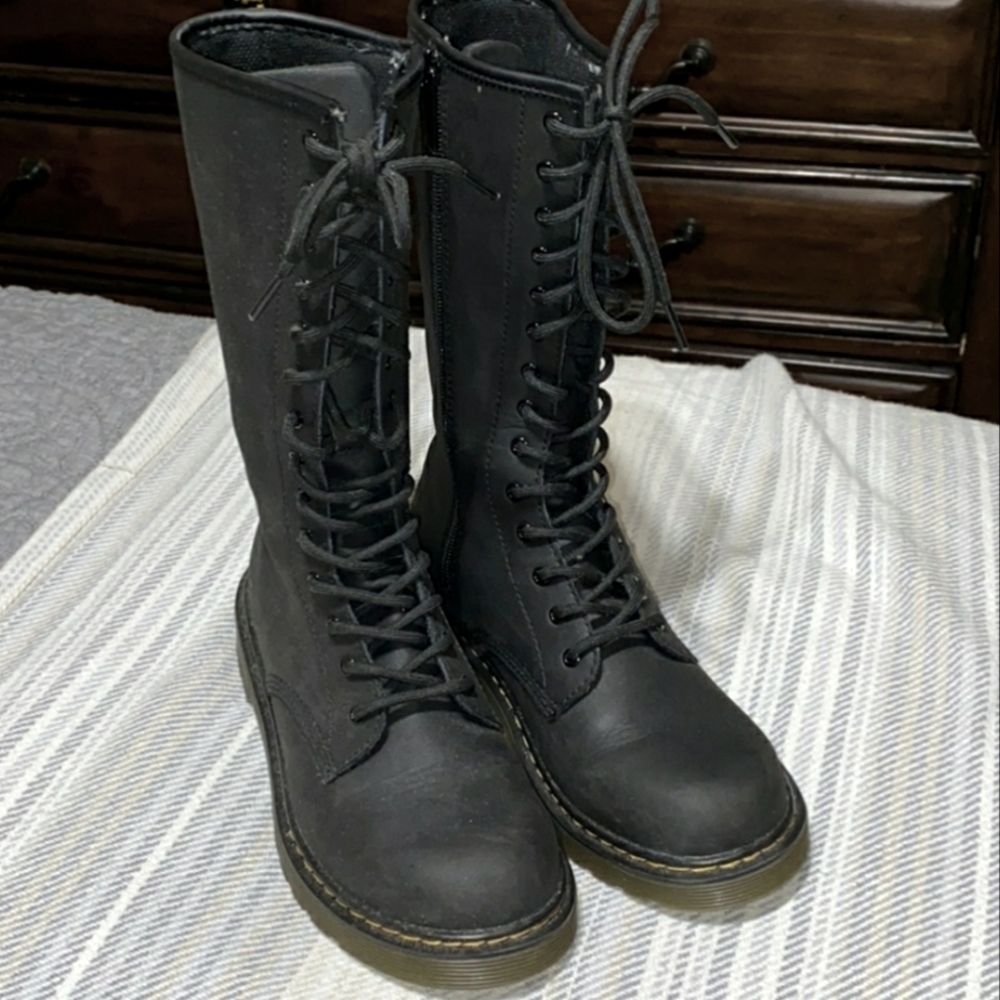 Tall Doc martens ♡